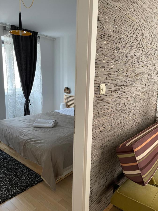 קרס Apartments Kremenic מראה חיצוני תמונה